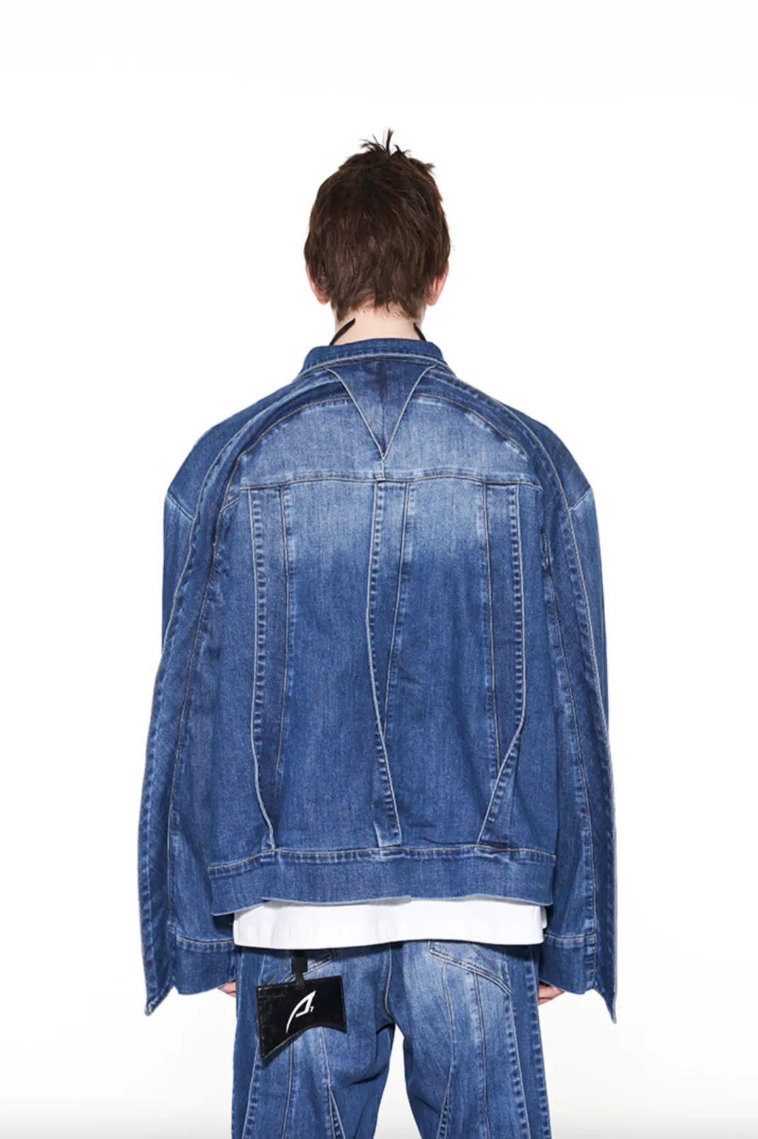 MULTI-LAYERED PANELS DENIM JACKET - BLUE