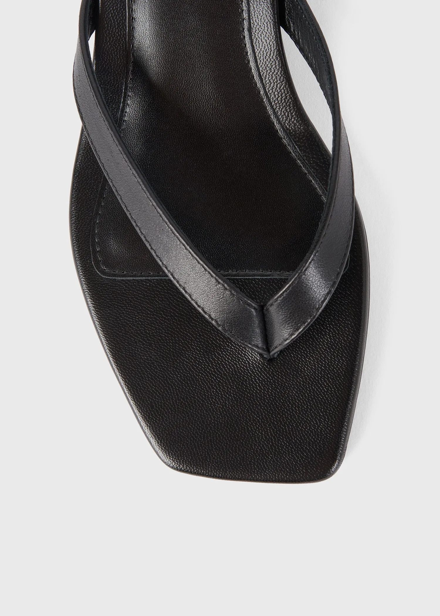 The Flip-Flop Heel black