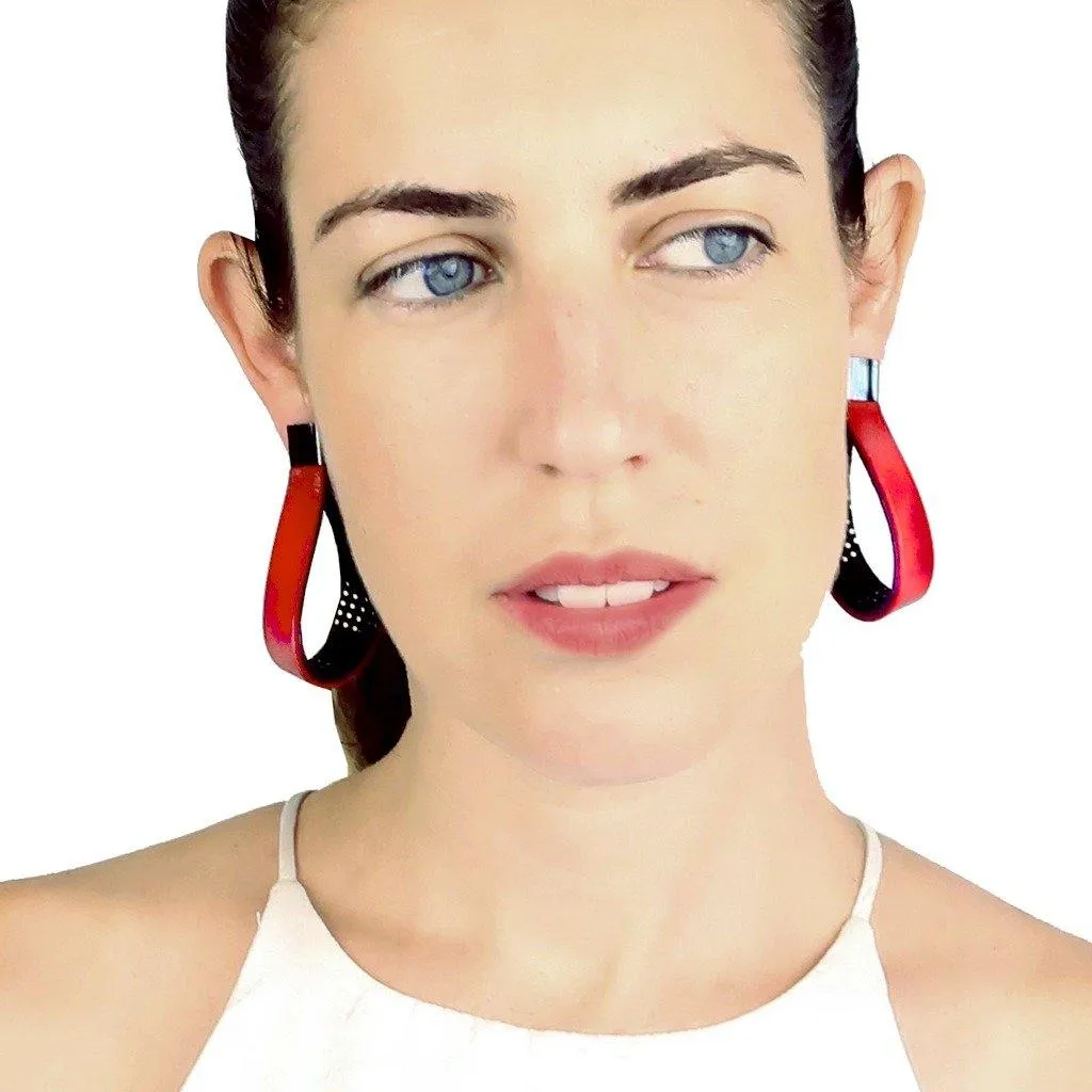 Twisted hoop black leather earrings