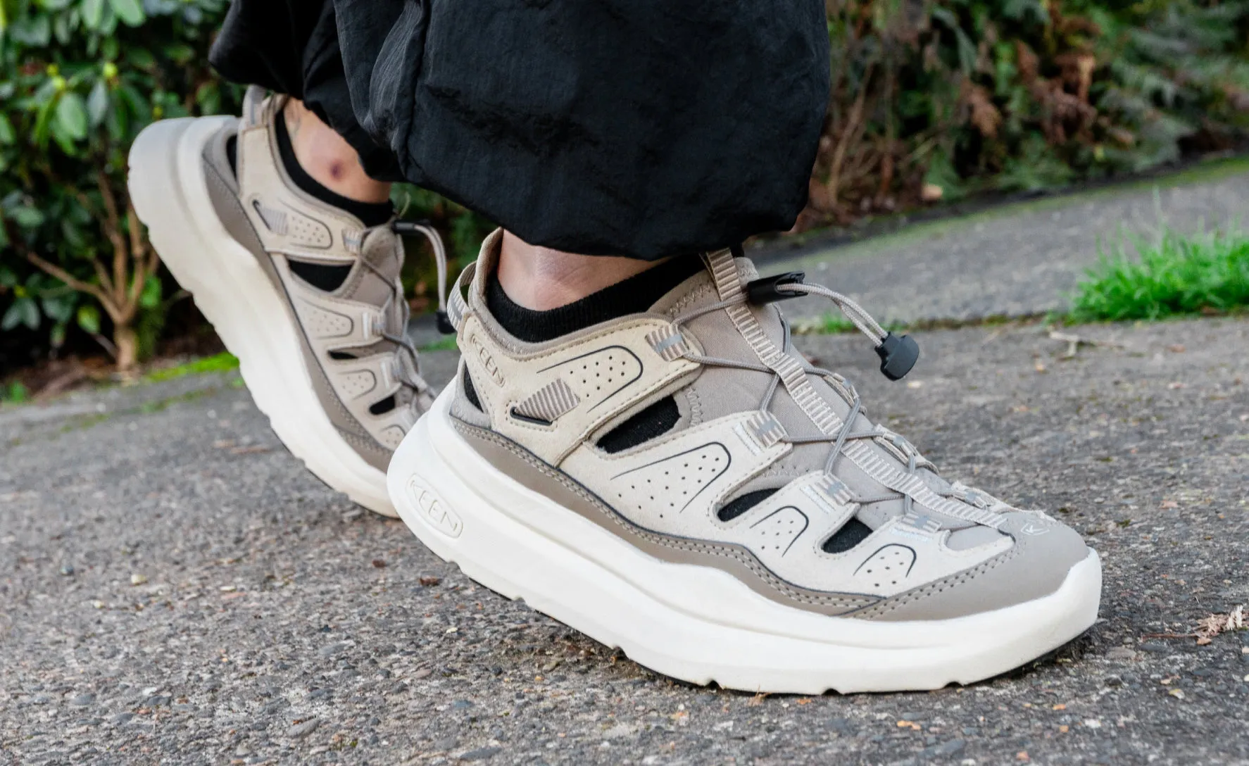 Women's WK450 Walking Sandal  |  Plaza Taupe/Black